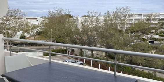 T2 meublé première ligne mer avec parking, - Photo 3