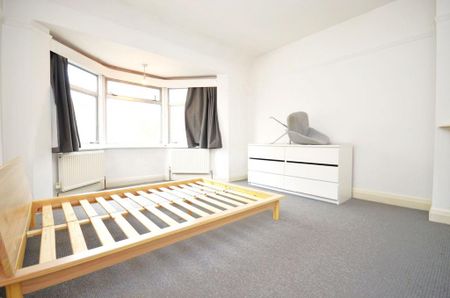 4 bedroom terraced house to rent - Photo 5