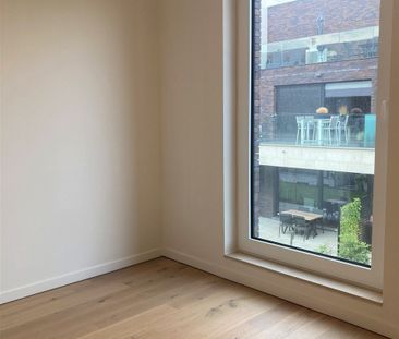 Appartement met 3 slaapkamers, terras en autostaanplaats in Emblem! - Photo 2