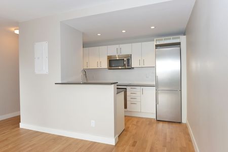 111 Lawton Boulevard - Photo 5