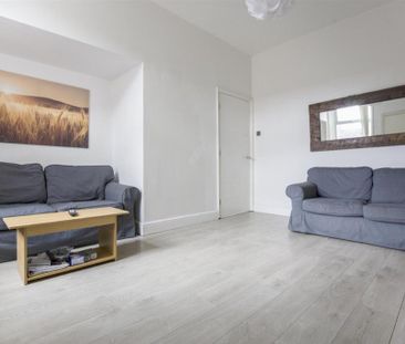 4 bedroom maisonette to rent - Photo 3