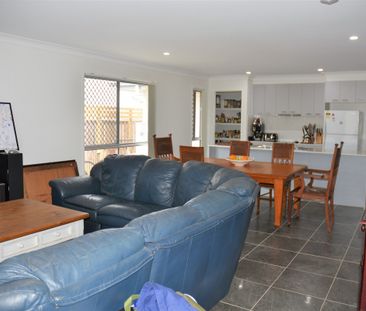 49 Oxbow Crescent, Lawnton - Photo 2