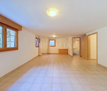Charmante villa semi-individuelle avec vue exceptionnelle sur la ca... - Foto 1