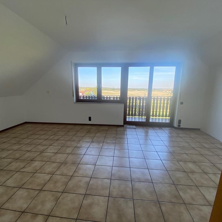 <h1 class="md:text-xl md:leading-6 mt-4 md:mt-10 lg:mb-6 mb-3 text-primary-500 font-semibold text-base leading-5"> Wohnung in Moritzburg </h1> - Photo 1