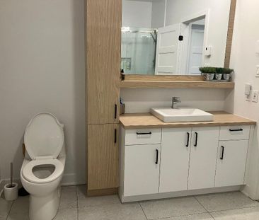 Superbe logement ensoleillé à louer JUIN ou JUILLET (voir inclusion... - Photo 1