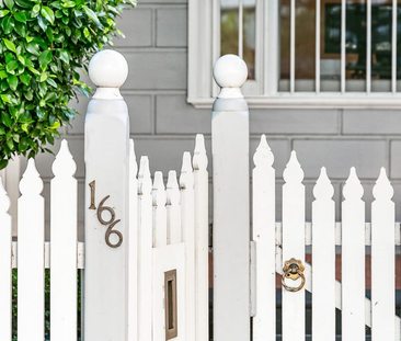 STUNNING HOME IN FANTASTIC SOUTH MELBOURNE LOCATION - Photo 5