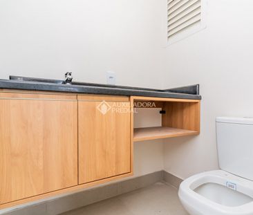Apartamento com 2 quartos e 63m² para alugar em Vila Ipiranga, Port... - Photo 2
