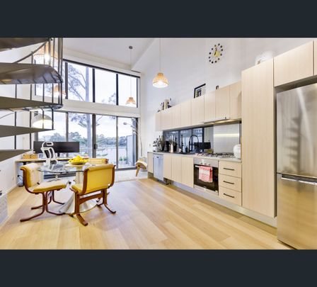 7 Hillsdale Avenue, Maribyrnong, Vic 3032 - Photo 1