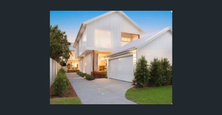 Modern, fully furnished, 3 bedroom, 3 bathroom townhouse in the heart of Miami - Photo 4