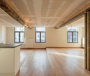 Uitzonderlijk en volledig vernieuwd duplex-appartement gelegen op d... - Photo 3