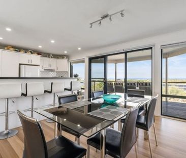 37 Hazel St, Goolwa Beach SA 5214 - House For Rent | Domain - Photo 4