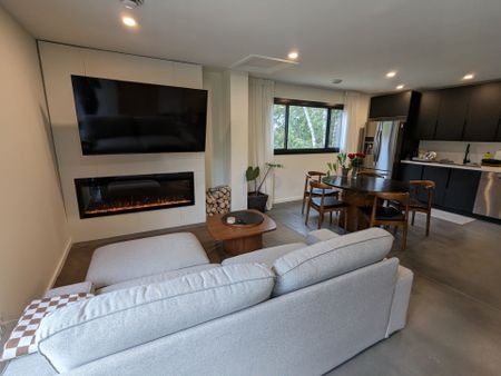 For Lease - 117 Glenlake Boulevard, Collingwood, Ontario - Photo 2