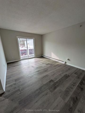 For Lease - 157 Stanley Street Unit# 4, Quinte West, Ontario - Photo 4