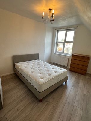 5 Bed Flat, Hendon, NW4 - Photo 1