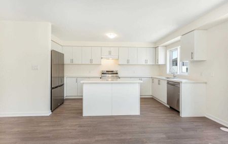 For Lease - 258 Townline Road, Oshawa, Ontario - Photo 2