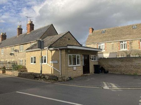 Burford Road, Lechlade, GL7 - Photo 4