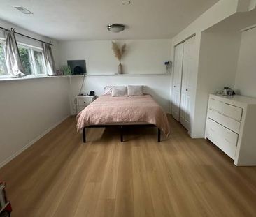 **One Bedroom, One Bathroom Suite Departure Bay Area** - Photo 1