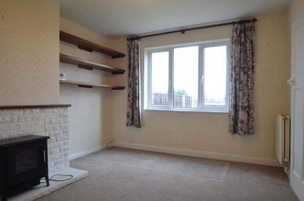 3 bedroom semi-detached house to rent - Photo 1