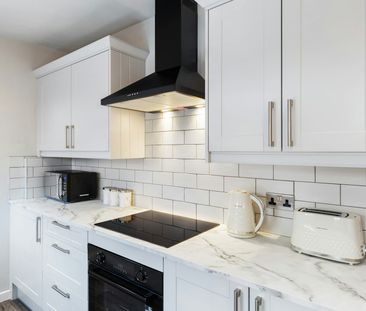 St Catherine's Grove, Bracebridge Low Fields, Lincoln, LN5 - Photo 2