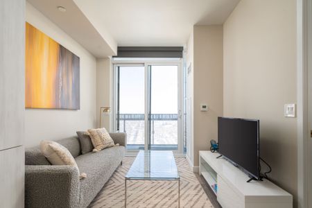 For Lease - 8 Eglinton Avenue Unit# 5703, Toronto, Ontario - Photo 2