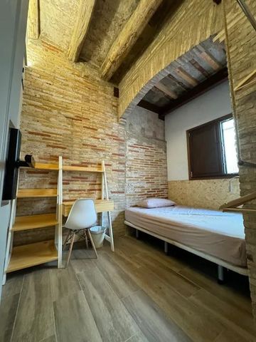 Travessera de Gràcia, Barcelona, Catalonia 08024 - Photo 3