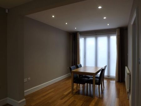 3 bedroom semi-detached house to rent - Photo 3