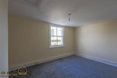 3 Bedroom - Photo 2