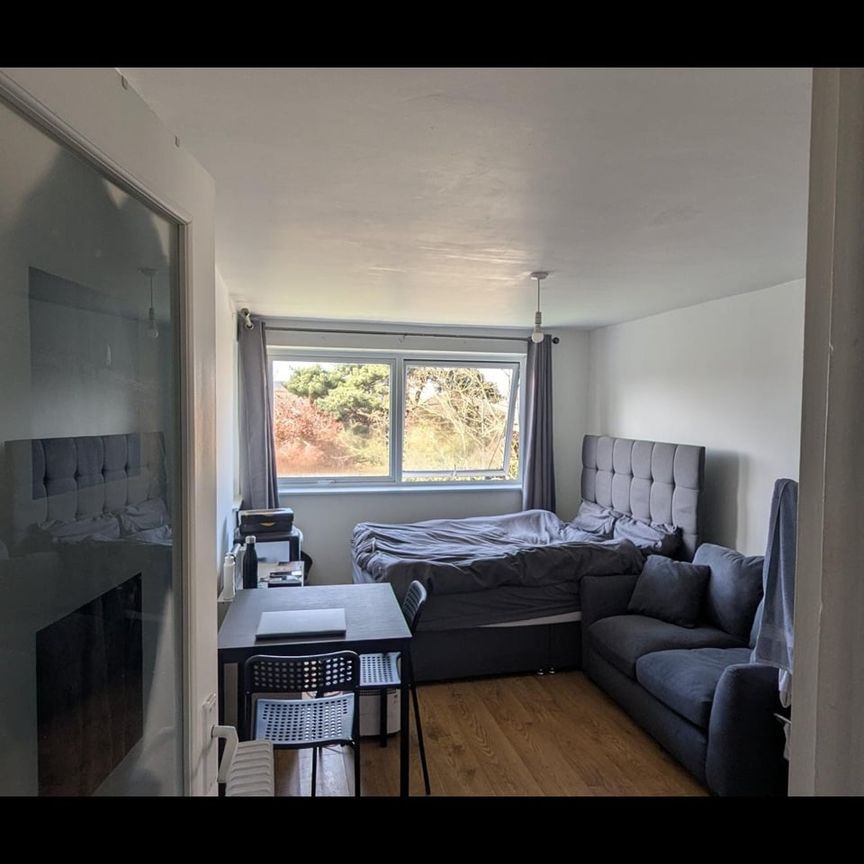 1 Bed Flat, Kendrick Road, RG1 - Photo 1