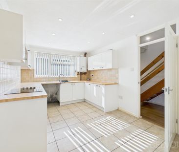 3 bedroom terraced house to rent - Photo 5