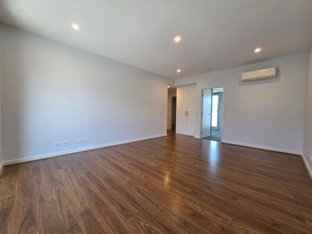 Stylish Apartments in Prime Location - Photo 4