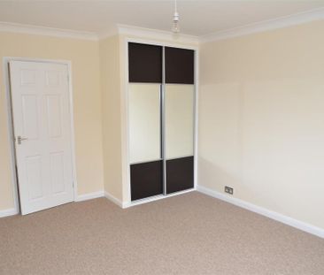 2 bedroom maisonette to rent - Photo 5