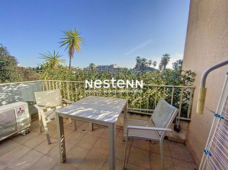 Golfe Juan - Studio avec coin nuit et terrasse - Piscine - Photo 5