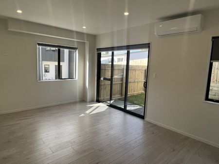 5/39 Renata Cres, Te Atatu Peninsula - Photo 3