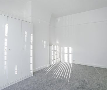 Manchester Road, Swinton - Photo 5