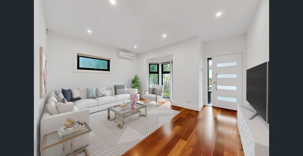 Spacious & Stylish Townhouse Living in the Heart of Thornbury - Photo 1