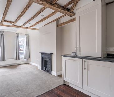 West Street, Haslemere - 1 bedroomProperty for lettings - Seymours - Photo 3