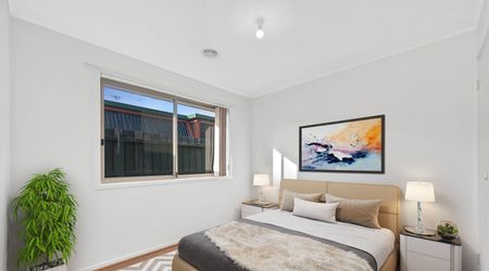 Spacious 4-Bedroom Home in Epping - Photo 2