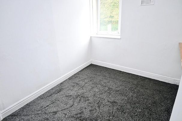 2 bedroom end of terrace house to rent - Photo 1
