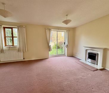 3 bedroom detached house to rent - Photo 2