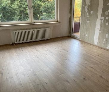 Große 2-Zimmer-Wohnung in Wuppertal Vohwinkel - Mit neuen Laminat u... - Photo 4