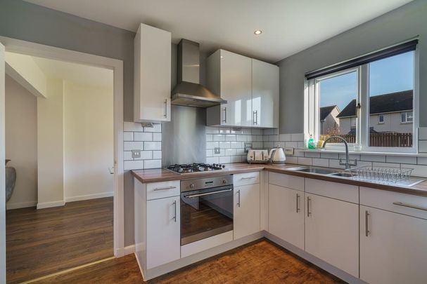 4 bedroom detached house to rent - Photo 1