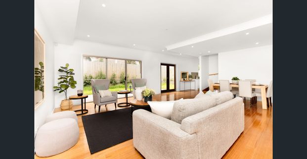 Quality four-bedroom home, unwavering elegance and family space at the heart of elite schooling - Photo 1