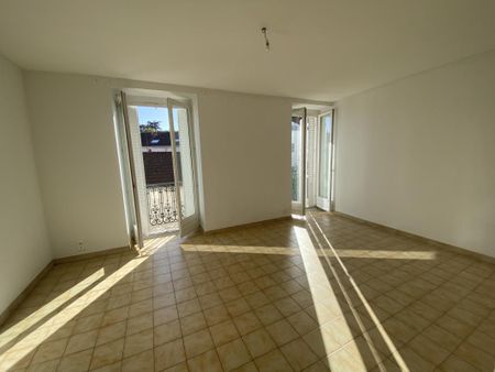 Location Appartement 3 pièces 61m² LE CREUSOT 71200 - Photo 2