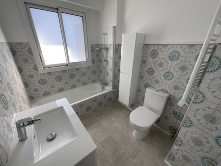 Location Appartement 3 pièces 65m² NICE 06100 - Photo 5
