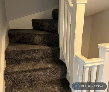 2 bedroom semi-detached house to rent - Photo 4