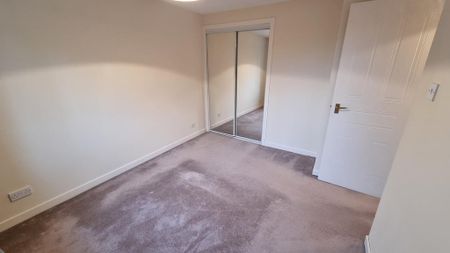3 bedroom detached house to rent - Photo 4