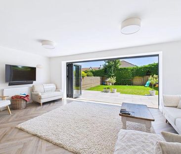 4 bedroom detached house to rent - Photo 4