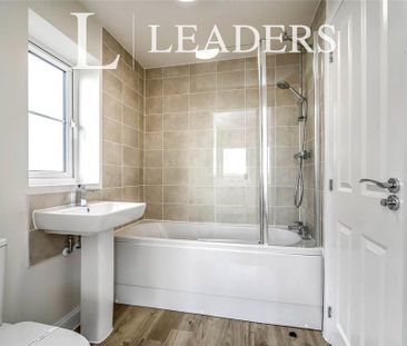 3 bedroom terraced house to rent - Photo 5