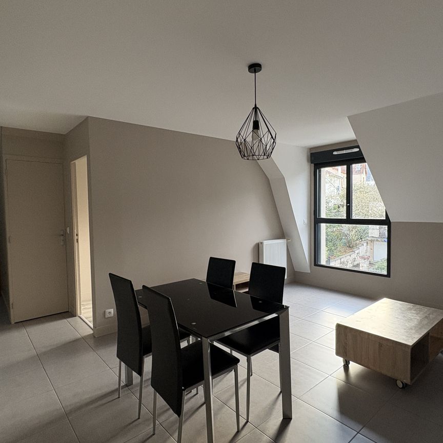 Location Appartement 3 pièces 41m² VILLEBON SUR YVETTE 91140 - Photo 1