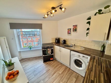 Compass Hill, Taunton, Somerset - Photo 4